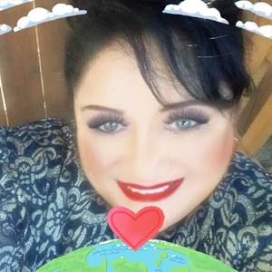 Meet your Posher, Karina